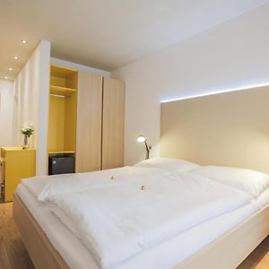 Kamer met Kingsize Bed op de Begane Grond